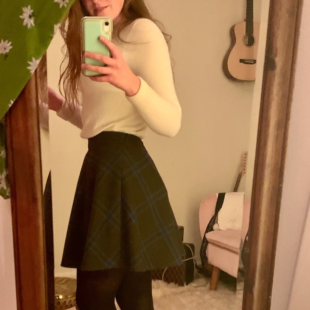 🎃Vintage Plaid Wool schoolgirl skirt - Picture 2 of 5